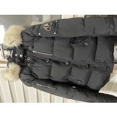 무스너클 한정판패딩